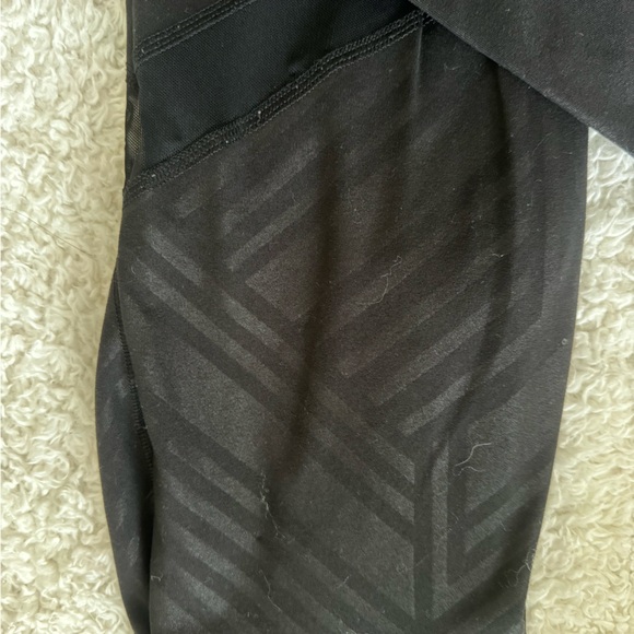 Black Old Navy Workout Leggings - Picture 2 of 5